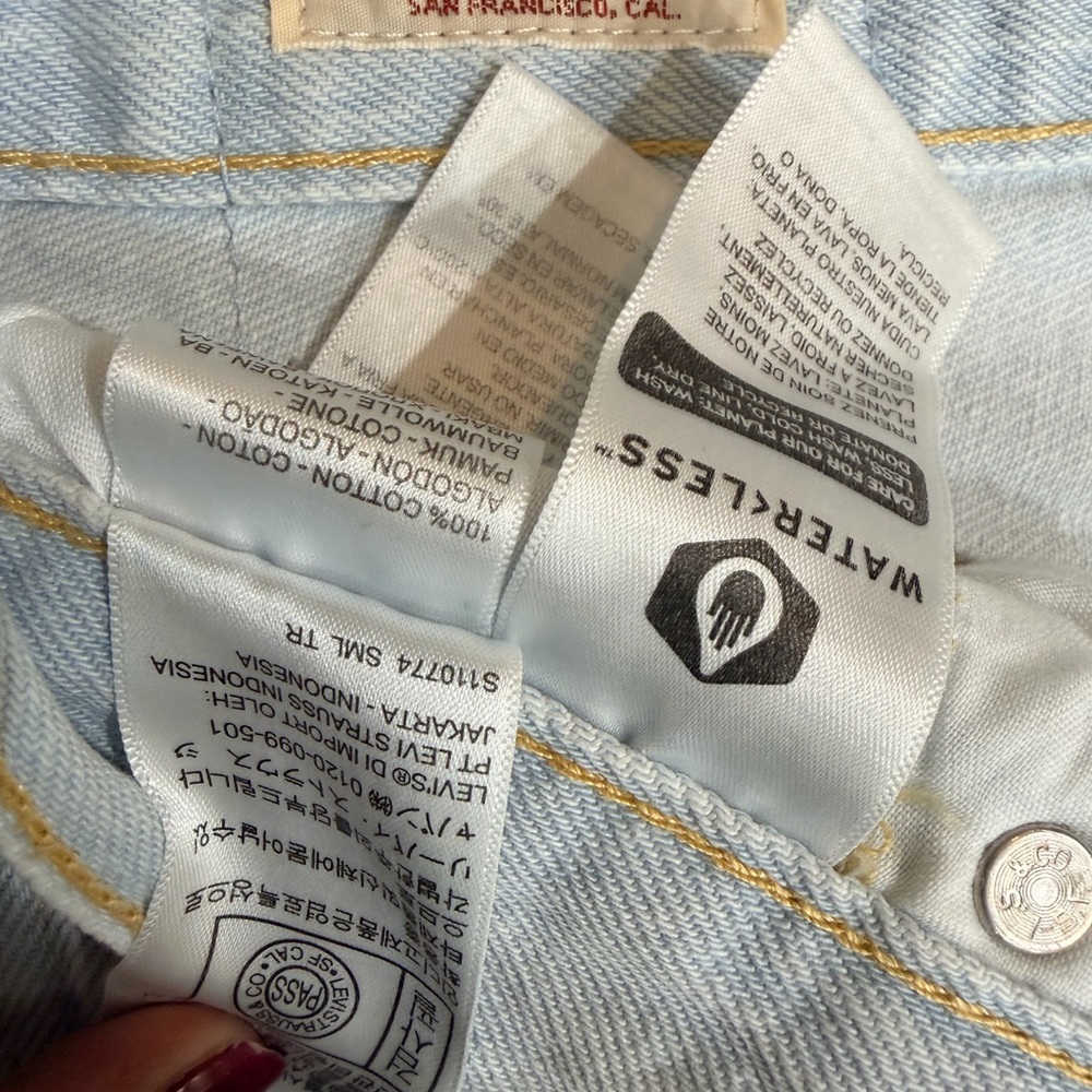 Levi’s Ribcage Straight Ankle Light Blue Jeans - Picture 5 of 7